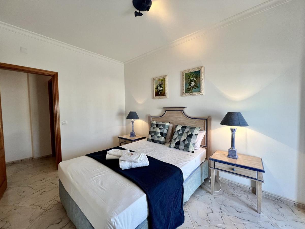 Quarteira Elegant With Pool By Homing Apartment Luaran gambar